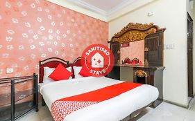 Oyo 62194 Pleasure Palace